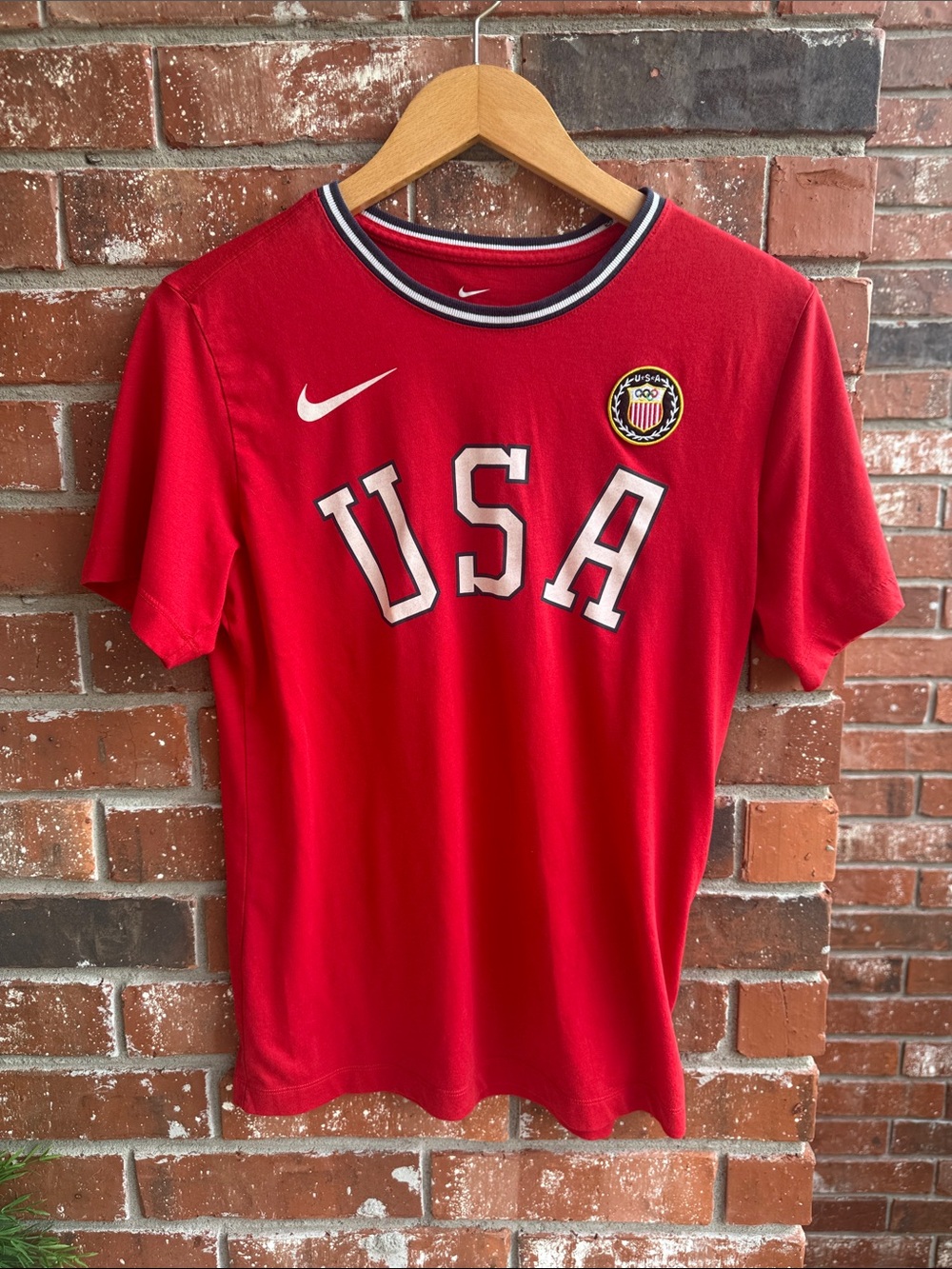 Nike Red USA Olympic team USA, basketball heritage short sleeve